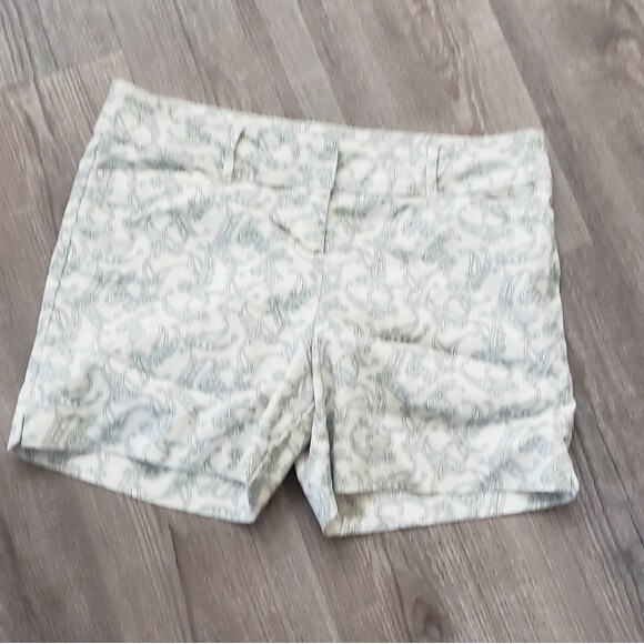 THE LIMITED Women's paisley print shorts size 8 - Picture 1 of 5